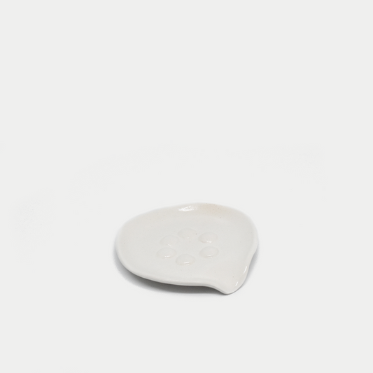 Round Soap Dish with Spout: Off White